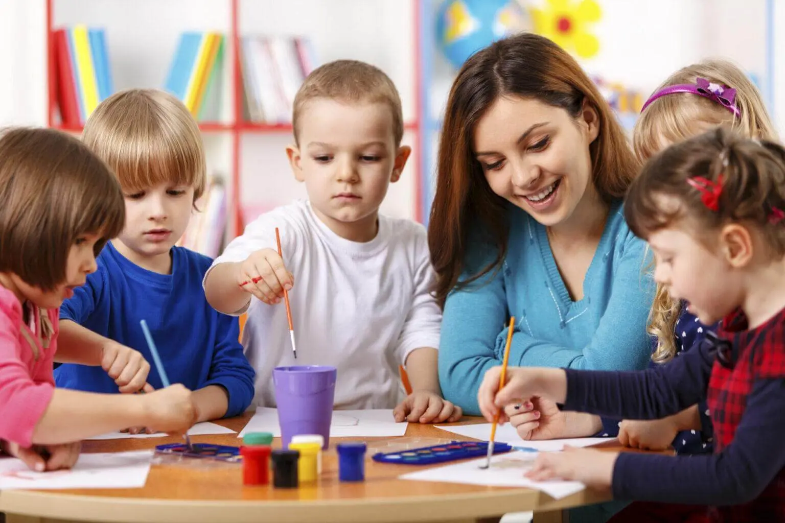 aistear the early childhood curriculum framework - What are the 4 pillars of Aistear